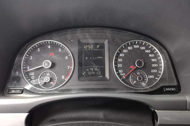 Used Volkswagen Touran 2013 1.4T DSG Comfort Edition 5-Seater Instrument Cluster