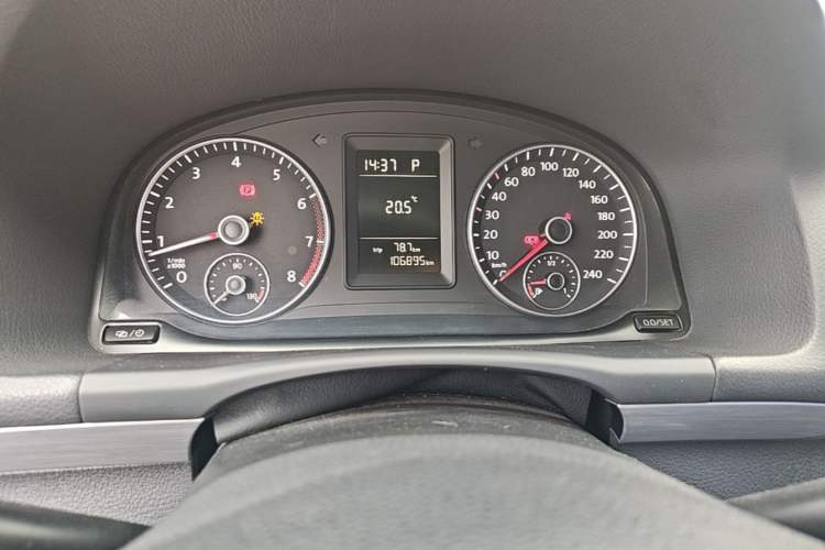 Used Volkswagen Touran 2013 1.4T DSG Comfort Edition 5-Seater Instrument Cluster