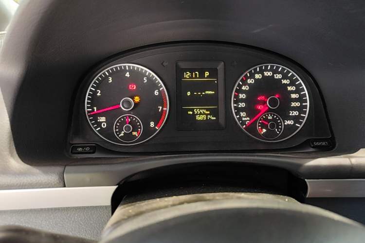 Used Volkswagen Touran 2013 1.4T DSG Comfort Edition 5-Seater Instrument Cluster