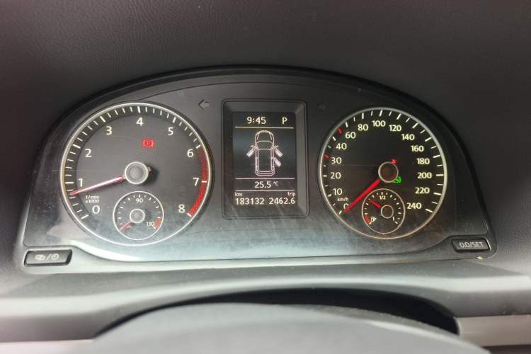 Used Volkswagen Touran 2013 1.4T DSG Smart Edition 5-seater Instrument Cluster