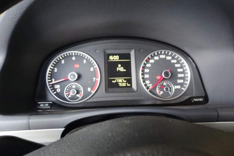 Used Volkswagen Touran 2013 1.4T Manual Fashion Edition 5 Seats Instrument Cluster