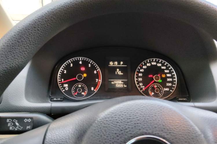 Used Volkswagen Touran 2013 1.4T DSG Comfort Edition 5-Seater Instrument Cluster