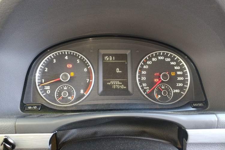 Used Volkswagen Touran 2013 1.4T Manual Fashion Edition 5 Seats Instrument Cluster