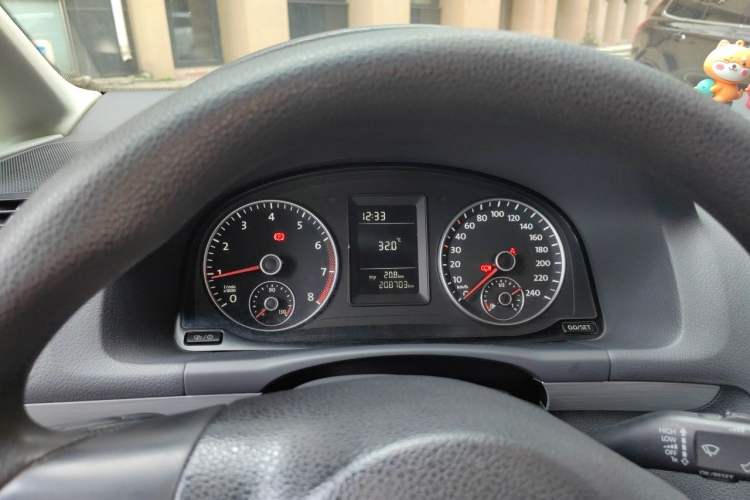 Used Volkswagen Touran 2013 1.4T Manual Comfort Edition 5-Seater Instrument Cluster