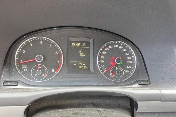 Used Volkswagen Touran 2013 1.4T DSG Comfort Edition 5-Seater Instrument Cluster