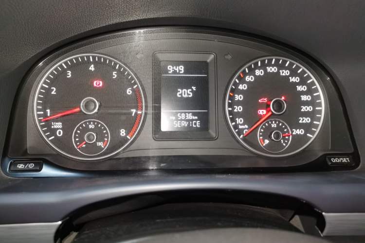 Used Volkswagen Touran 2013 1.4T Manual Fashion Edition 5 Seats Instrument Cluster