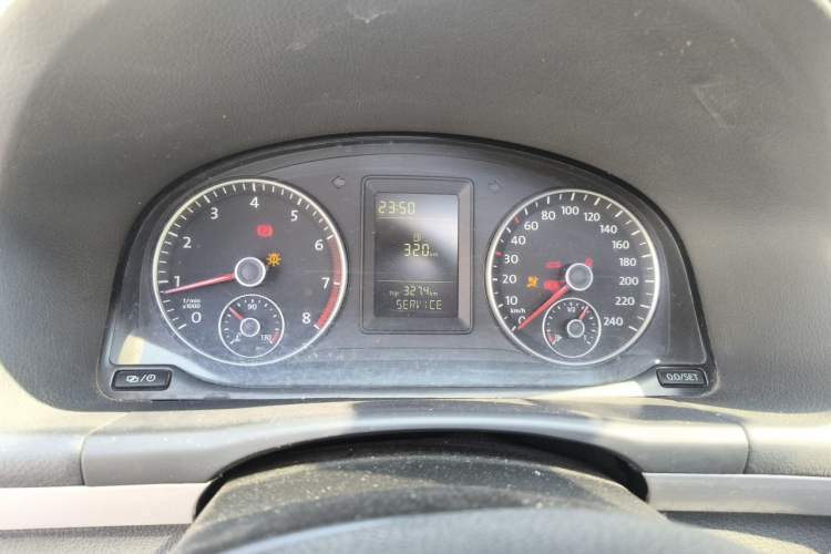 Used Volkswagen Touran 2013 1.4T Manual Comfort Edition 5-Seater Instrument Cluster