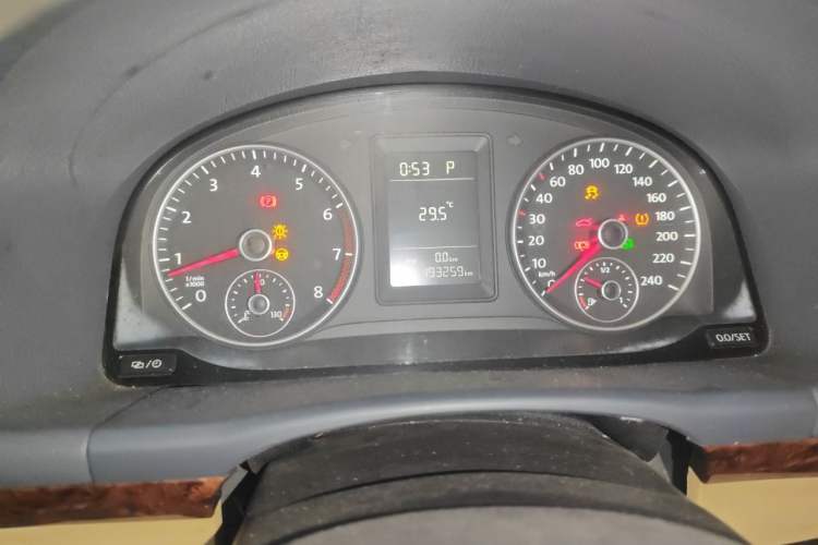 Used Volkswagen Touran 2013 1.4T DSG Comfort Edition 5-Seater Instrument Cluster