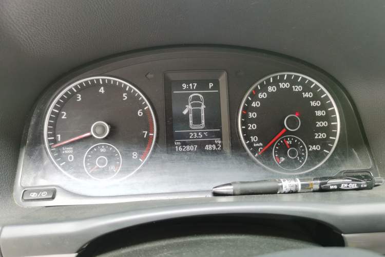Used Volkswagen Touran 2013 1.4T DSG Crystal Edition 5-Seater Instrument Cluster
