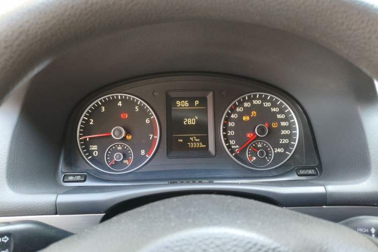 Used Volkswagen Touran 2013 1.4T DSG Comfort Edition 5-Seater Instrument Cluster