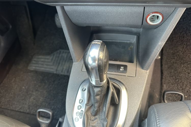 Used Volkswagen Touran 2013 1.4T DSG Comfort Edition 5-Seater Interior 2