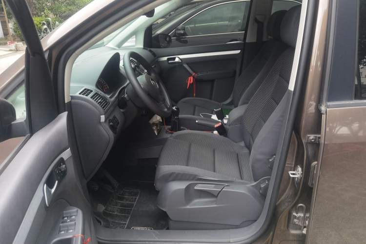 Used Volkswagen Touran 2013 1.4T Manual Fashion Edition 5 Seats Left Front Seat