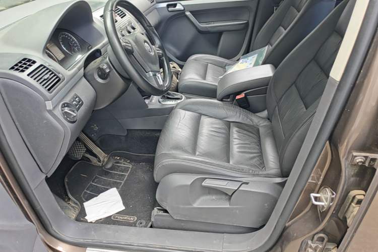 Used Volkswagen Touran 2013 1.4T DSG Comfort Edition 5-Seater Left Front Seat