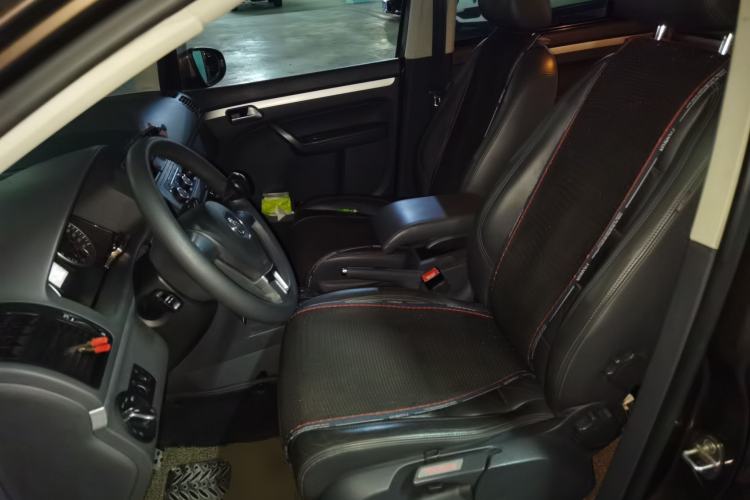 Used Volkswagen Touran 2013 1.4T DSG Comfort Edition 5-Seater Left Front Seat