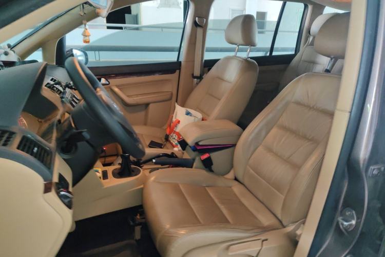 Used Volkswagen Touran 2013 1.4T Manual Comfort Edition 5-Seater Left Front Seat