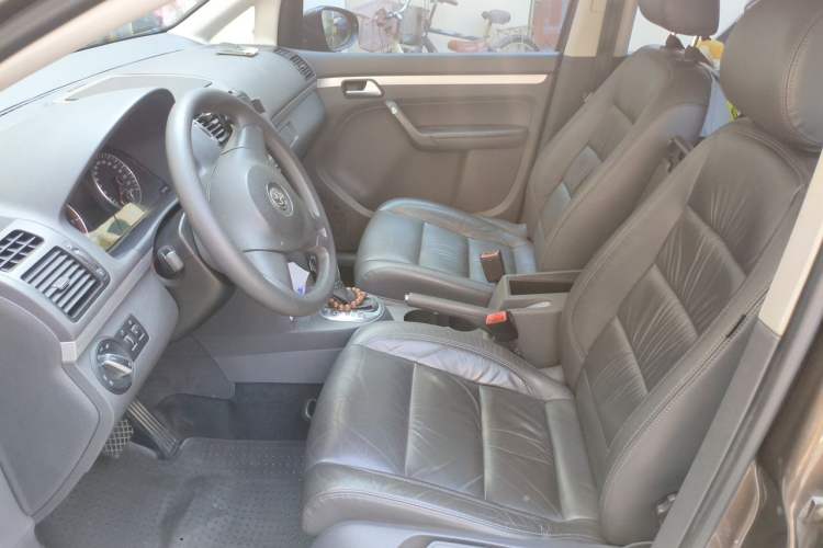 Used Volkswagen Touran 2013 1.4T DSG Comfort Edition 5-Seater Left Front Seat