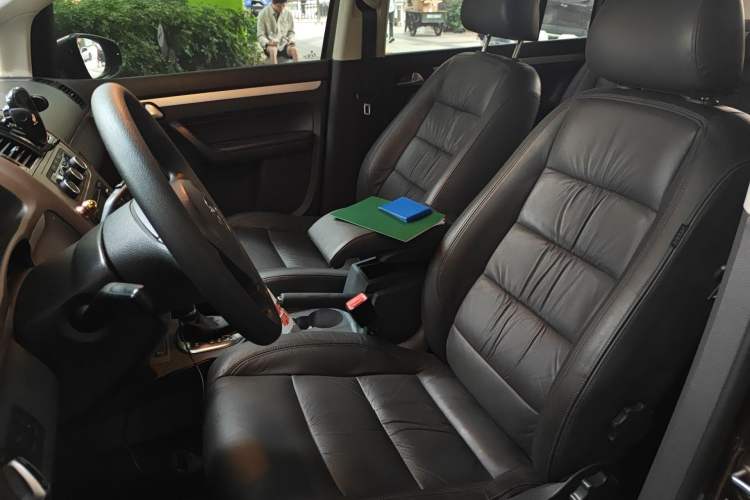 Used Volkswagen Touran 2013 1.4T DSG Comfort Edition 5-Seater Left Front Seat