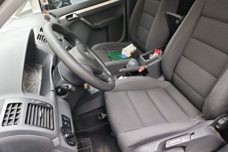 Used Volkswagen Touran 2013 1.4T Manual Fashion Edition 5 Seats Left Front Seat