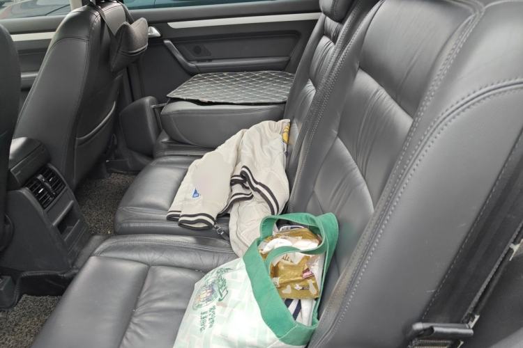 Used Volkswagen Touran 2013 1.4T DSG Crystal Edition 5-Seater Left Rear Seat