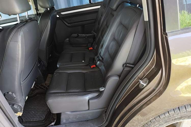 Used Volkswagen Touran 2013 1.4T DSG Comfort Edition 5-Seater Left Rear Seat