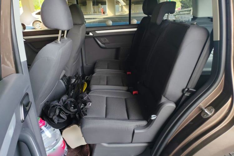 Used Volkswagen Touran 2013 1.4T Manual Fashion Edition 5 Seats Left Rear Seat