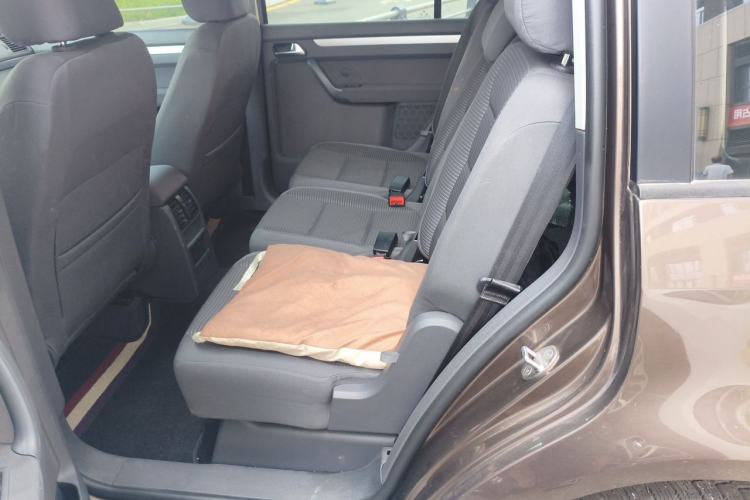 Used Volkswagen Touran 2013 1.4T Manual Fashion Edition 5 Seats Left Rear Seat