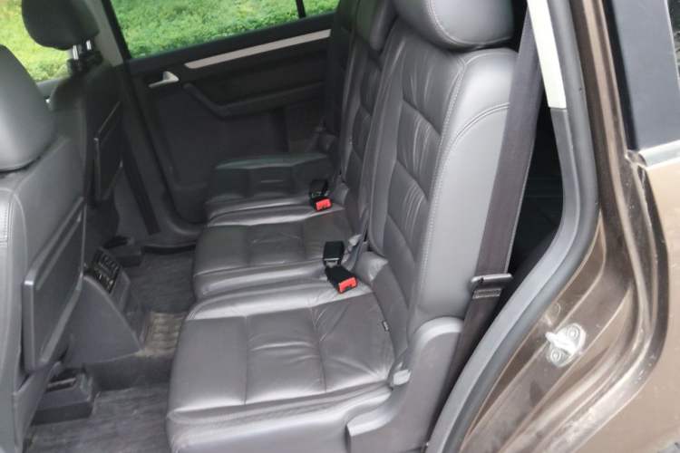 Used Volkswagen Touran 2013 1.4T DSG Smart Edition 7-Seater Left Rear Seat