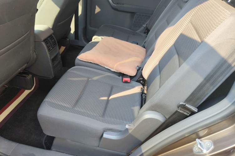 Used Volkswagen Touran 2013 1.4T Manual Fashion Edition 5 Seats Left Rear Seat