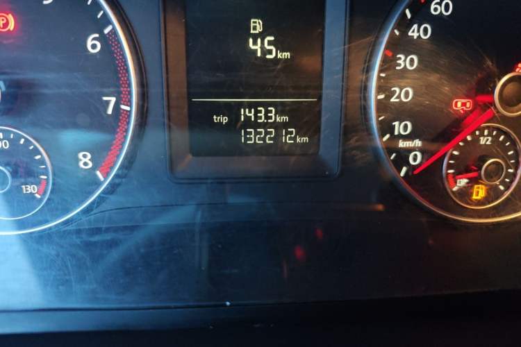 Used Volkswagen Touran 2013 1.4T Manual Comfort Edition 5-Seater Odometer Close Up
