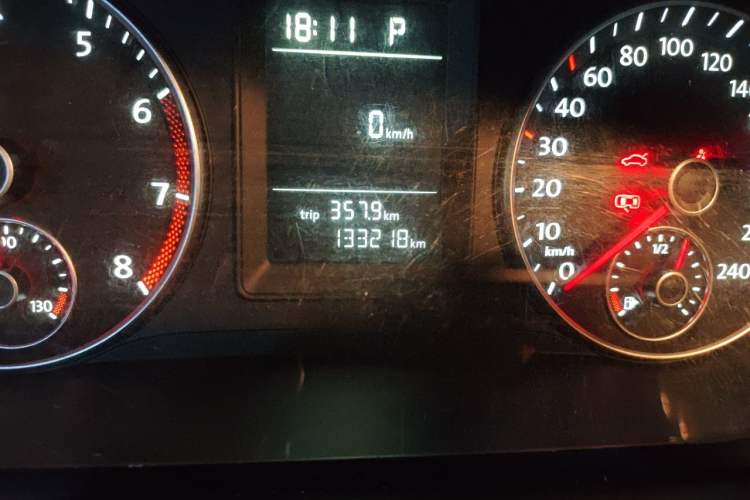 Used Volkswagen Touran 2013 1.4T DSG Comfort Edition 5-Seater Odometer Close Up