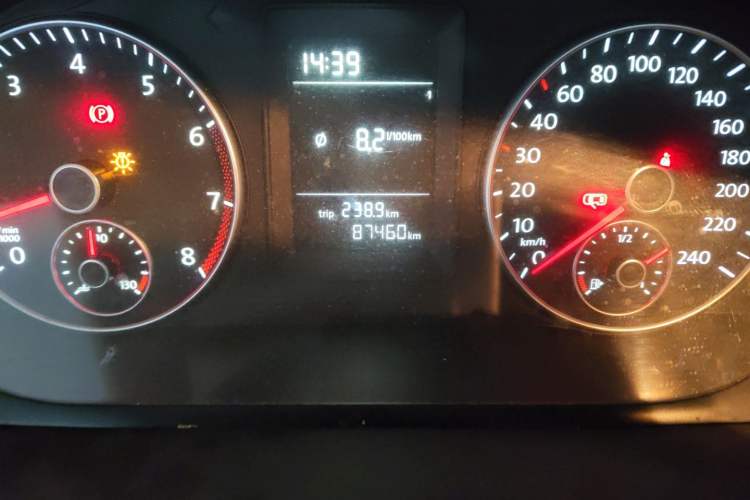 Used Volkswagen Touran 2013 1.4T Manual Comfort Edition 5-Seater Odometer Close Up