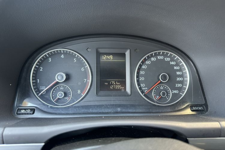 Used Volkswagen Touran 2013 1.4T DSG Comfort Edition 5-Seater Odometer Close Up