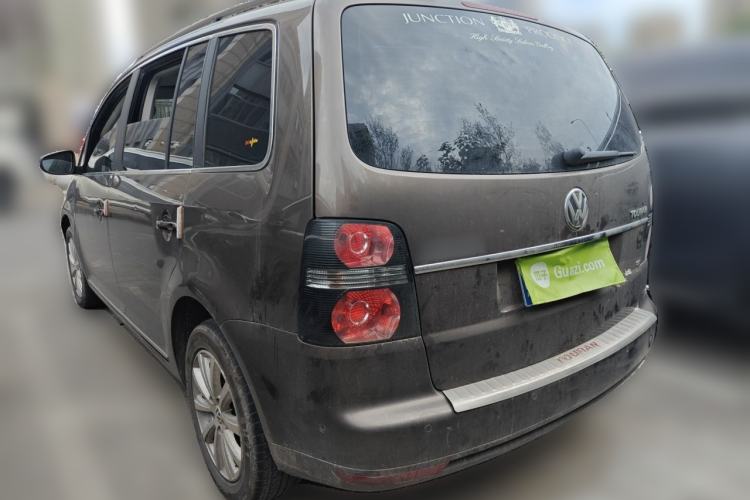 Used Volkswagen Touran 2013 1.4T DSG Crystal Edition 5-Seater Rear Left 45 Deg