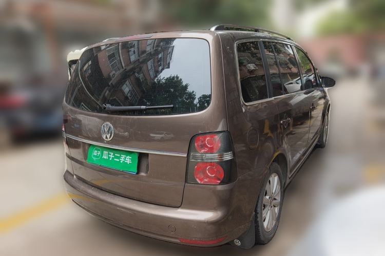 Used Volkswagen Touran 2013 1.4T DSG Crystal Edition 5-Seater Rear Right 45 Deg