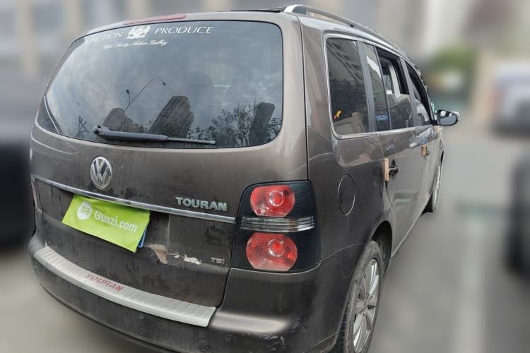 Used Volkswagen Touran 2013 1.4T DSG Crystal Edition 5-Seater Rear Right 45 Deg
