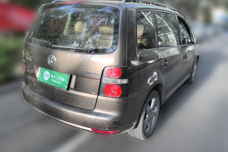 Used Volkswagen Touran 2013 1.4T Manual Comfort Edition 5-Seater Rear Right 45 Deg