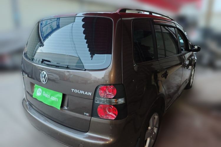Used Volkswagen Touran 2013 1.4T Manual Comfort Edition 5-Seater Rear Right 45 Deg