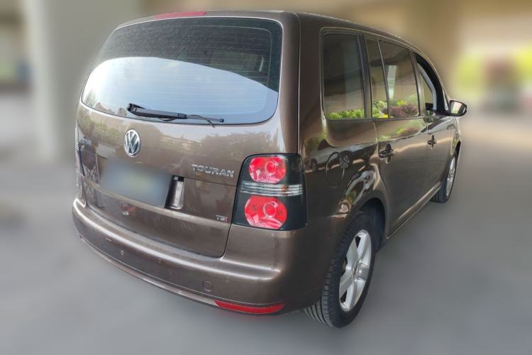 Used Volkswagen Touran 2013 1.4T Manual Fashion Edition 5 Seats Rear Right 45 Deg