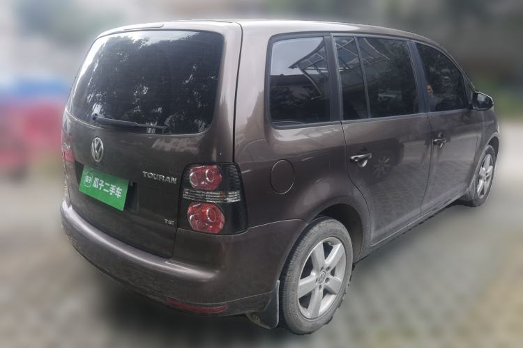 Used Volkswagen Touran 2013 1.4T Manual Fashion Edition 5 Seats Rear Right 45 Deg