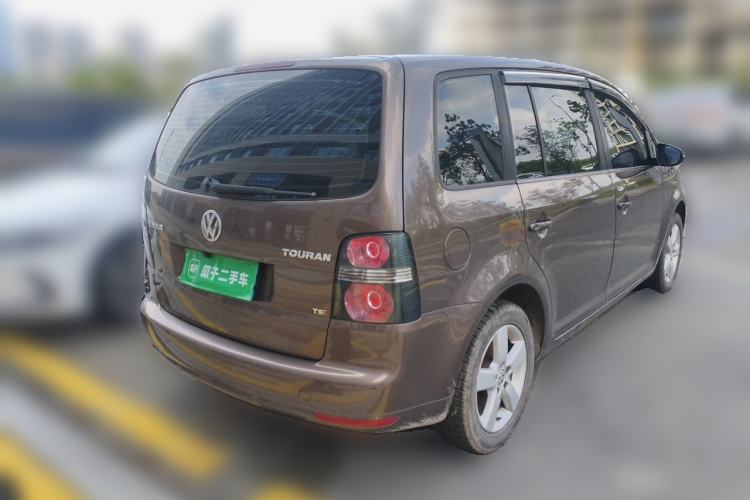 Used Volkswagen Touran 2013 1.4T Manual Fashion Edition 5 Seats Rear Right 45 Deg