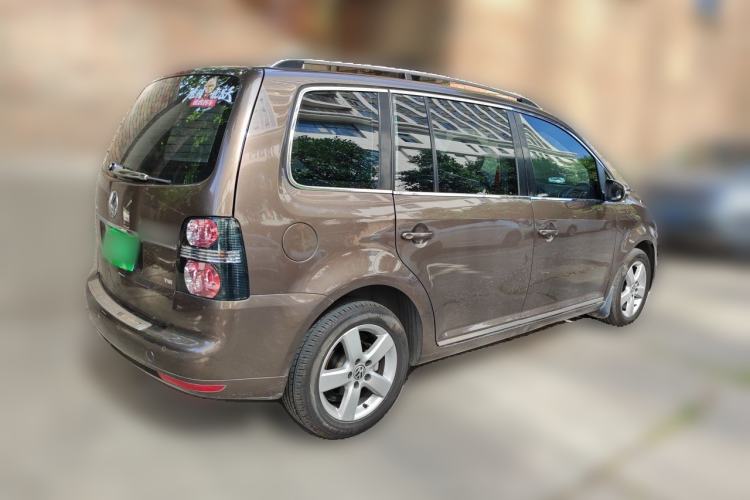 Used Volkswagen Touran 2013 1.4T Manual Fashion Edition 5 Seats Rear Right 45 Deg