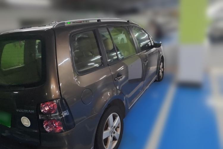 Used Volkswagen Touran 2013 1.4T DSG Comfort Edition 5-Seater Rear Right 45 Deg