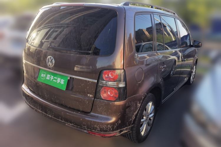 Used Volkswagen Touran 2013 1.4T DSG Crystal Edition 5-Seater Rear Right 45 Deg