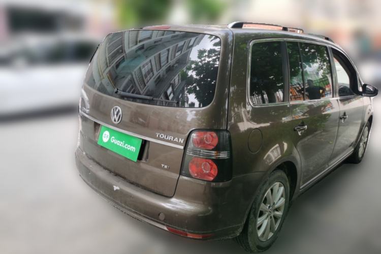 Used Volkswagen Touran 2013 1.4T DSG Crystal Edition 5-Seater Rear Right 45 Deg