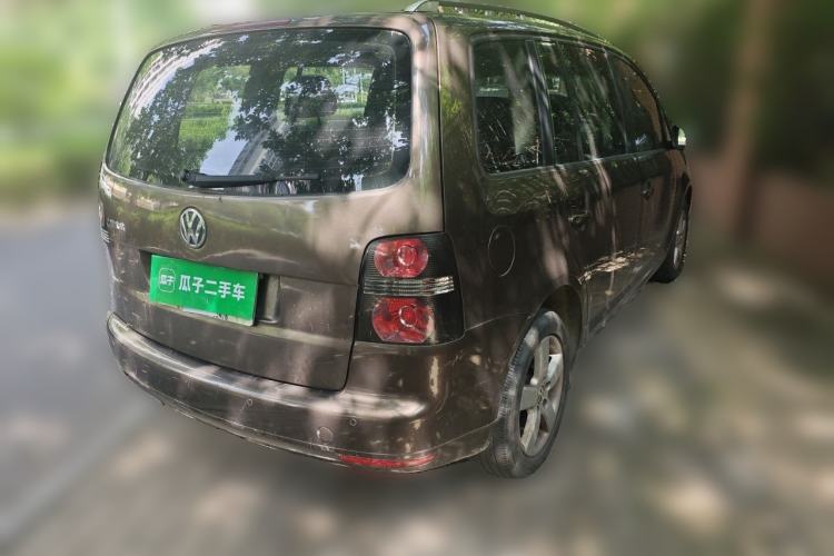 Used Volkswagen Touran 2013 1.4T Manual Fashion Edition 5 Seats Rear Right 45 Deg