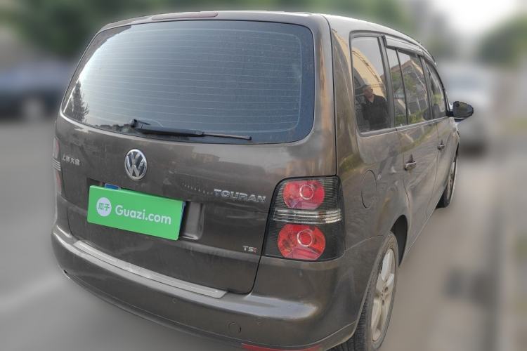 Used Volkswagen Touran 2013 1.4T Manual Fashion Edition 5 Seats Rear Right 45 Deg