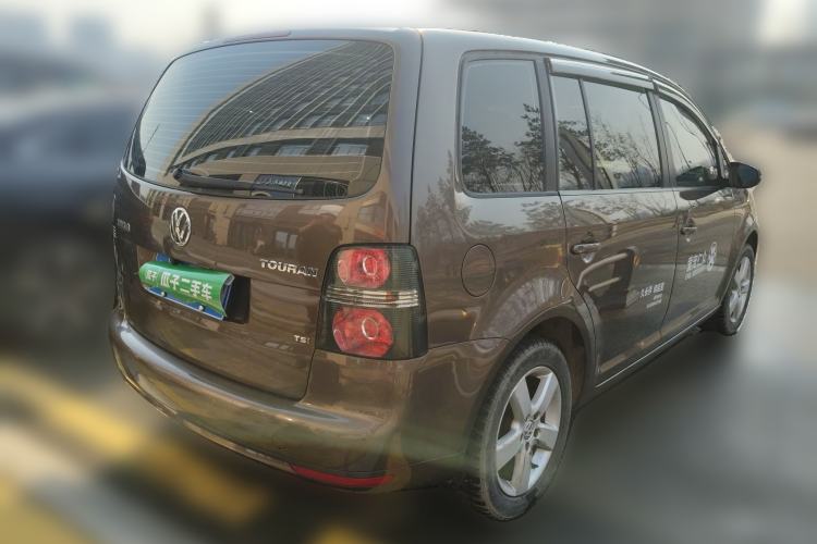 Used Volkswagen Touran 2013 1.4T Manual Fashion Edition 5 Seats Rear Right 45 Deg