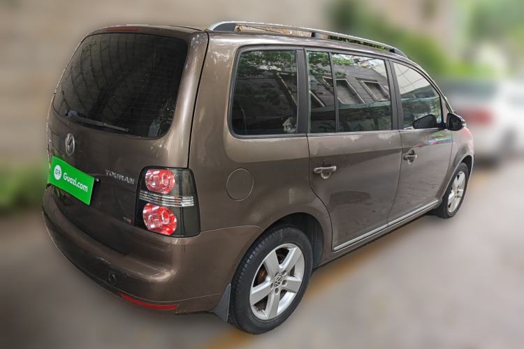 Used Volkswagen Touran 2013 1.4T DSG Comfort Edition 5-Seater Rear Right 45 Deg