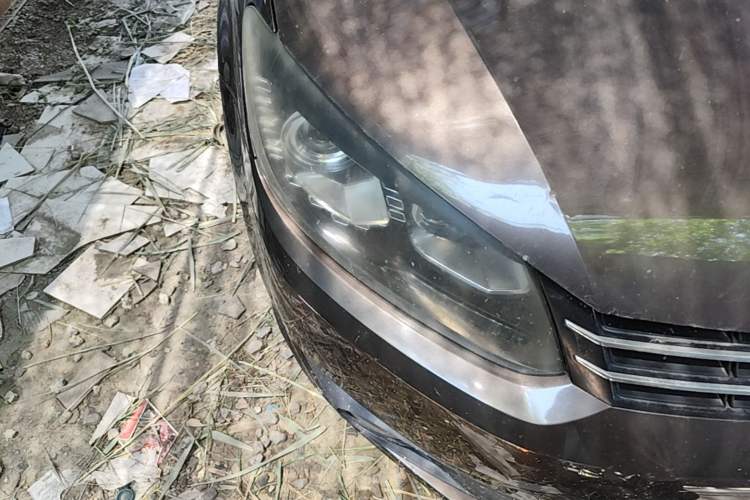 Used Volkswagen Touran 2013 1.4T DSG Comfort Edition 5-Seater Right Front Headlight