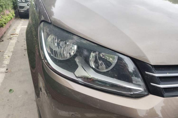 Used Volkswagen Touran 2013 1.4T DSG Smart Edition 7-Seater Right Front Headlight